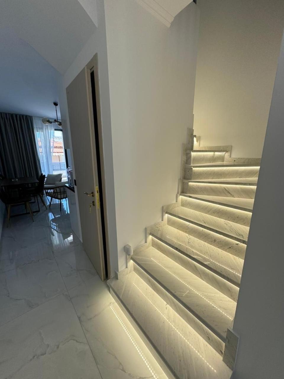 Victory Vip Apartments Kallithea  Eksteriør billede